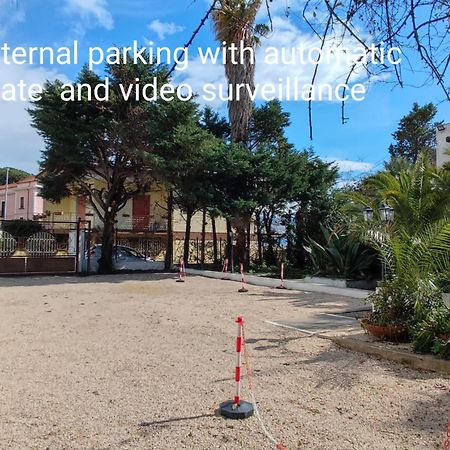 B&B Il Giardino Di Villa Anna Trecase Exteriör bild