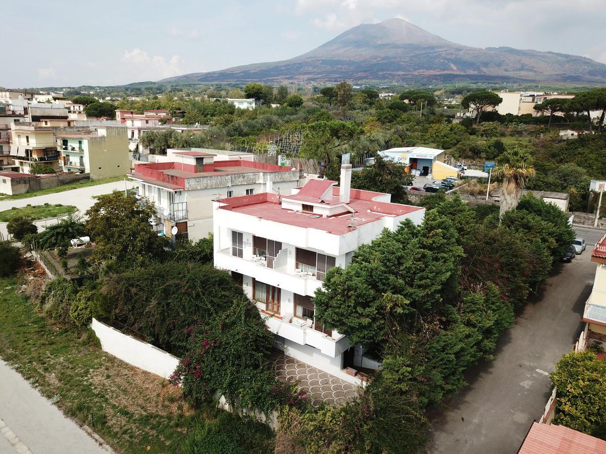 B&B Il Giardino Di Villa Anna Trecase Exteriör bild
